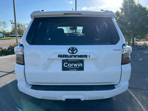 Used 2020 Toyota 4Runner SR5 Premium AWD/4WD image 8