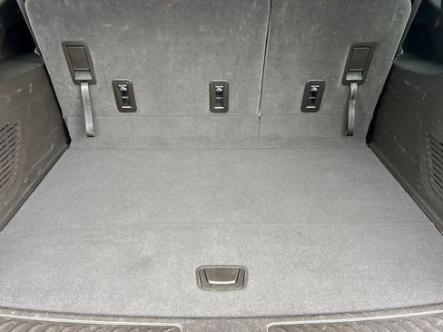 Used 2025 Chevrolet Suburban LT AWD/4WD image 23