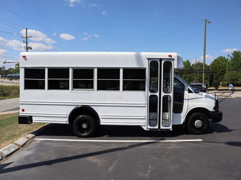Used 2004 Chevrolet Express 3500 w/ School Bus Package image 11