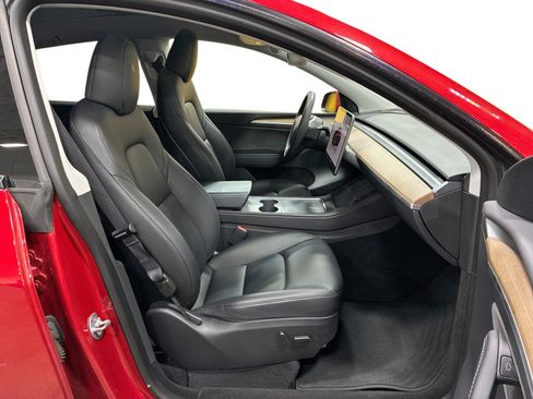 Certified 2023 Tesla Model Y AWD image 13