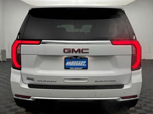 New 2026 GMC Yukon XL Elevation image 8