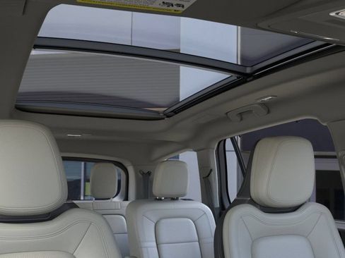 New 2026 Lincoln Aviator Reserve w/ Luxury Package RWD image 22