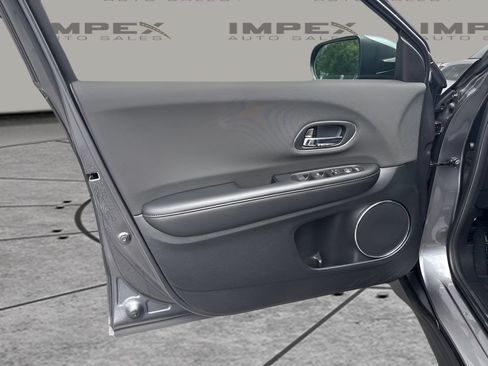 Used 2019 Honda HR-V EX image 16