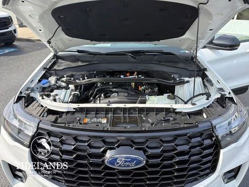 New 2026 Ford Explorer ST-Line w/ ST-Line Street Pack RWD image 25