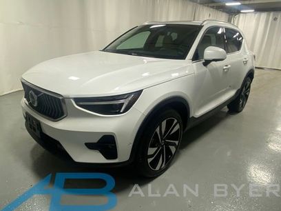 Used 2025 Volvo XC40 B5 Ultra