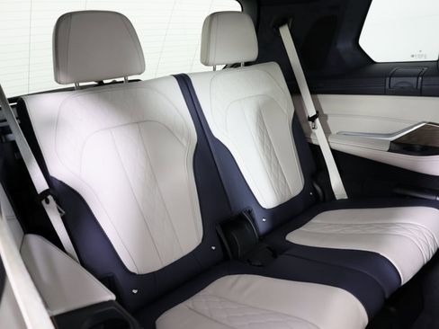 Used 2021 BMW ALPINA XB7 image 46