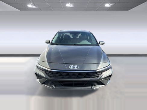 Used 2024 Hyundai Elantra SEL FWD image 6