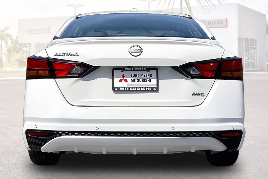 Used 2025 Nissan Altima 2.5 SV AWD/4WD image 16