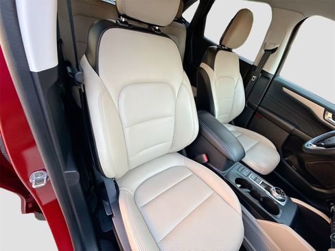 Used 2022 Ford Escape SEL image 29