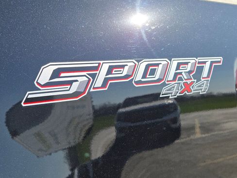 Used 2022 Ford F150 Lariat w/ Equipment Group 502A High image 18