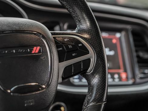 Used 2018 Dodge Challenger R/T Scat Pack w/ Leather Interior Group image 15