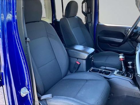 Used 2018 Jeep Wrangler Unlimited Sport S AWD/4WD image 28