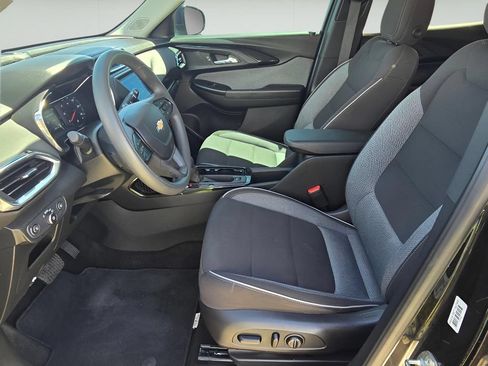 Used 2021 Chevrolet TrailBlazer LT FWD image 27