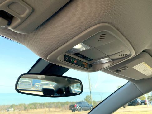 Used 2022 Chevrolet Malibu LT image 22