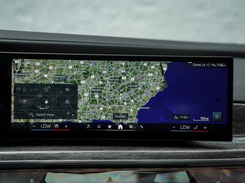 Used 2024 BMW 740i image 30