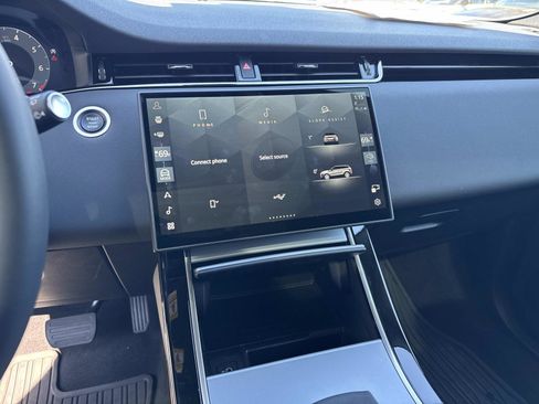 Certified 2025 Land Rover Range Rover Evoque S image 26