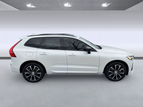 Used 2023 Volvo XC60 B5 Ultimate image 8