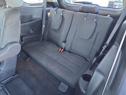 Used 2021 Ford Explorer XLT image 29