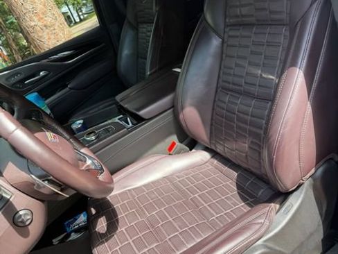 Used 2023 Cadillac Escalade V AWD/4WD image 6