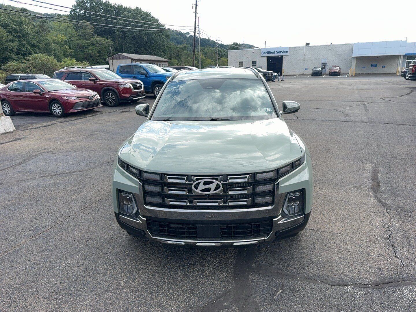 Used 2025 Hyundai Santa Cruz Limited AWD/4WD image 2
