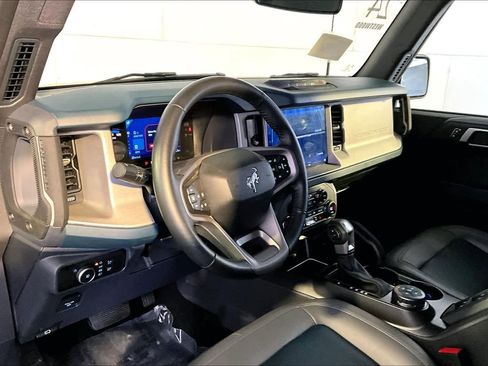 Used 2024 Ford Bronco Outer Banks w/ Sasquatch Package AWD/4WD image 18