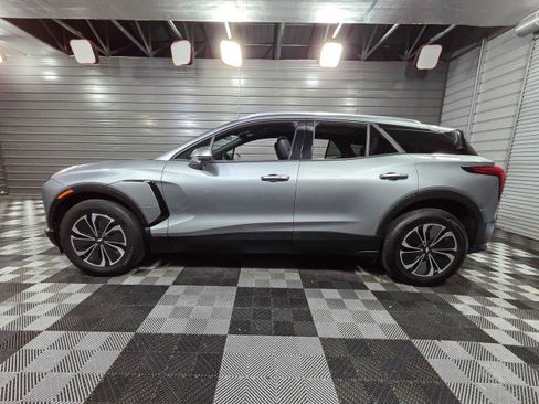 Used 2024 Chevrolet Blazer EV LT AWD/4WD image 8