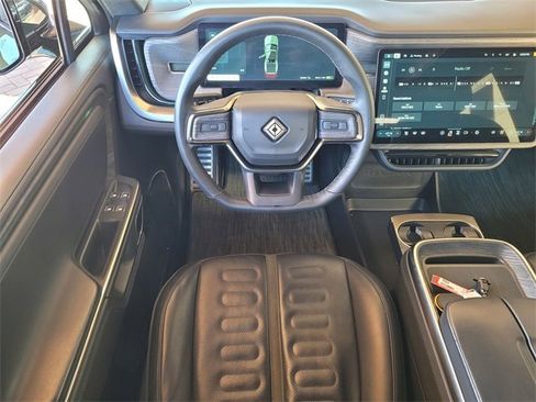 Used 2023 Rivian R1T Adventure image 19