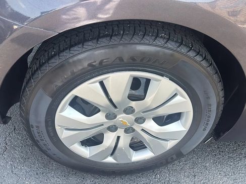 Used 2014 Chevrolet Cruze LS FWD image 31