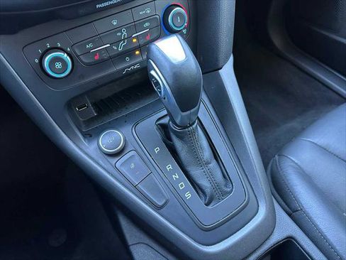 Used 2015 Ford Focus SE w/ Equipment Group 201A image 35