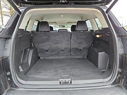 Used 2019 Ford Escape SEL image 11