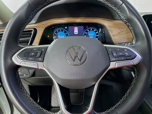 Used 2024 Volkswagen Atlas SE image 13