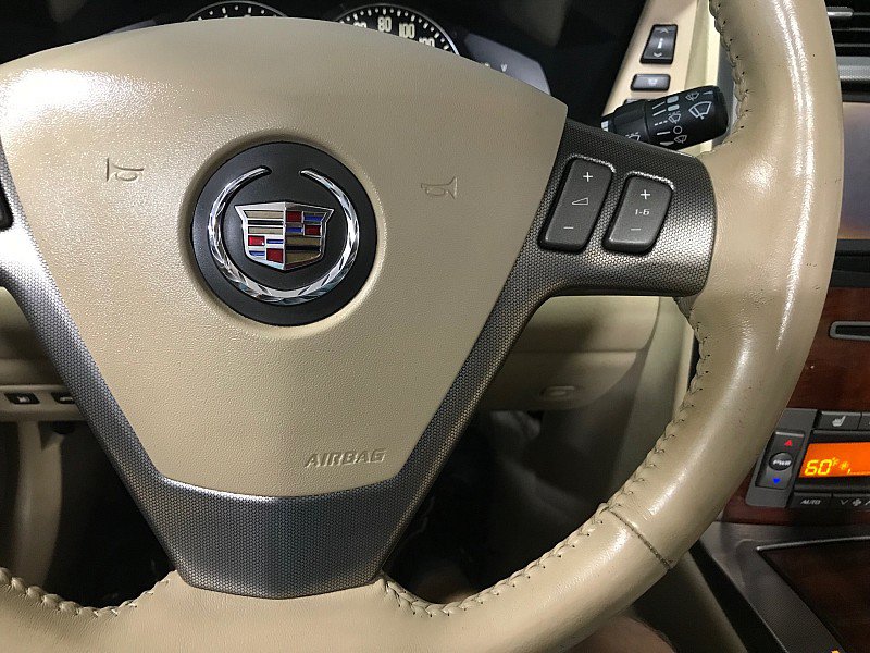 Used 2007 Cadillac XLR RWD image 26