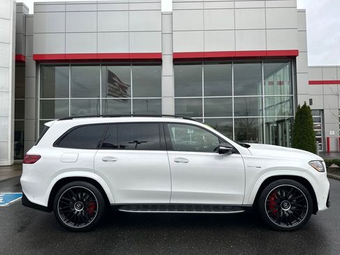 Used 2024 Mercedes-Benz GLS 63 AMG 4MATIC image 2