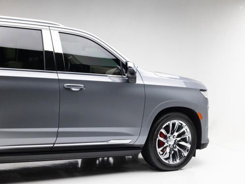 Used 2021 Cadillac Escalade Premium Luxury Platinum w/ LPO, Radiant Package image 31