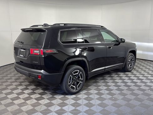 New 2026 Jeep Cherokee Laredo image 4