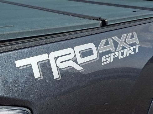 Used 2020 Toyota Tacoma TRD Sport w/ Technology Package AWD/4WD image 30