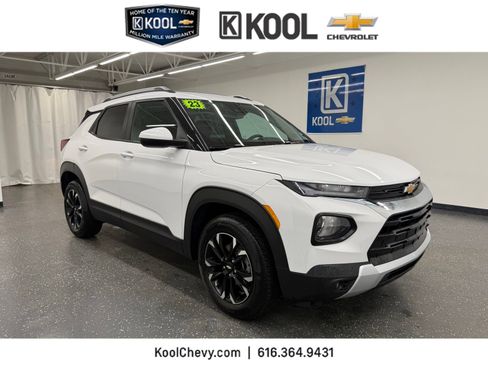 Used 2023 Chevrolet TrailBlazer LT w/ Convenience Package image 1