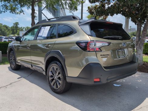 Used 2025 Subaru Outback Onyx Edition AWD/4WD image 8