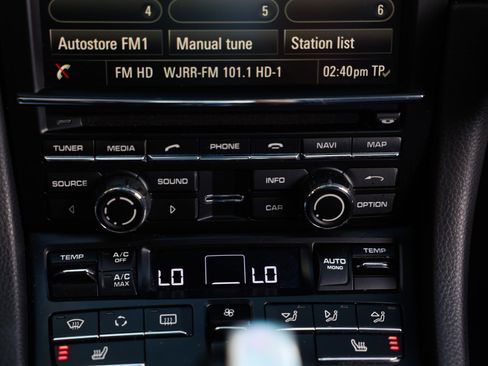 Used 2013 Porsche 911 Carrera 4 image 35