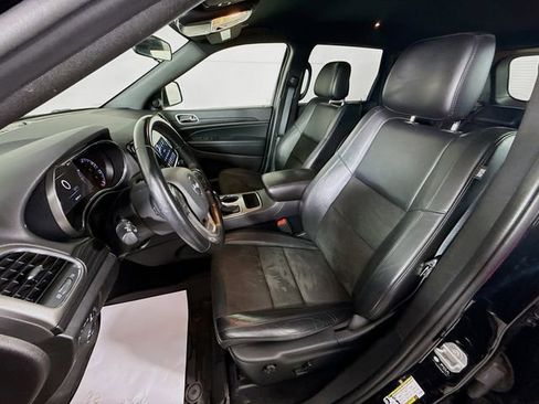 Used 2021 Jeep Grand Cherokee Laredo X AWD/4WD image 23