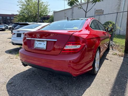 Used 2013 Mercedes-Benz C 250 Coupe image 4