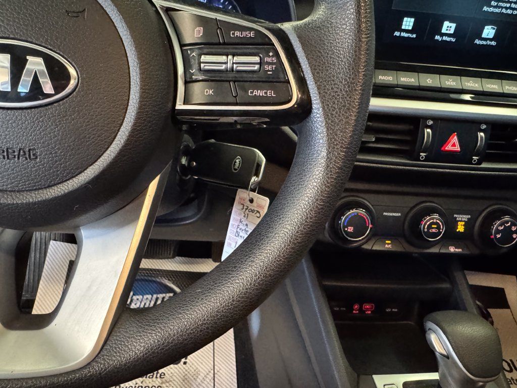 Used 2021 Kia Forte LXS FWD image 12