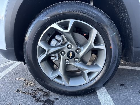 New 2026 Chevrolet Trax LT w/ Driver Confidence Package image 10