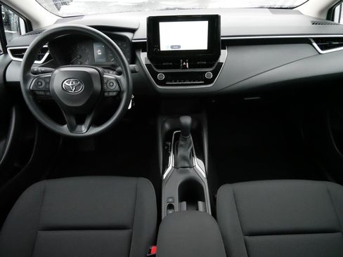 Certified 2025 Toyota Corolla LE image 10