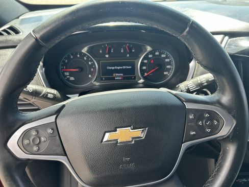 Used 2023 Chevrolet Traverse LT FWD image 18
