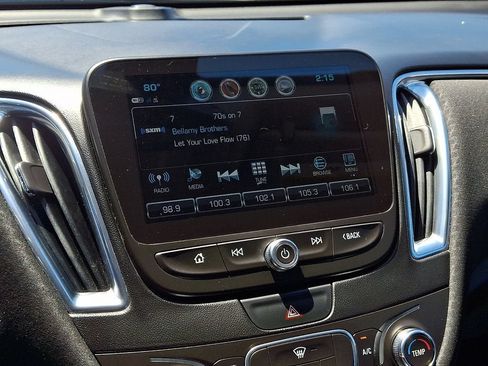 Certified 2018 Chevrolet Malibu LT FWD image 18