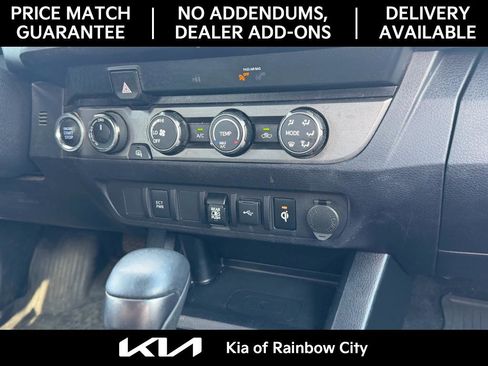 Used 2020 Toyota Tacoma TRD Off-Road w/ Blackout Package image 32