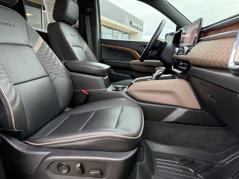 Used 2023 GMC Canyon Denali AWD/4WD image 14