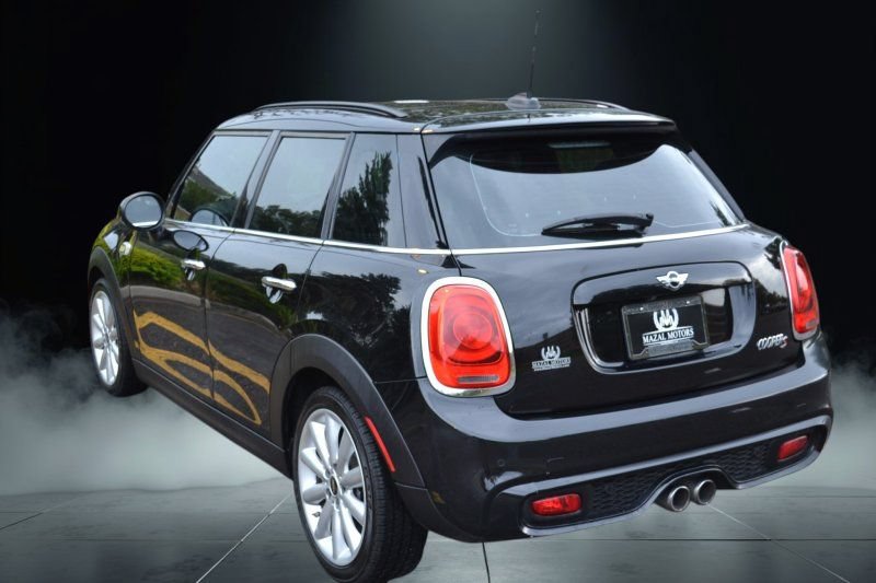 Used 2018 MINI Cooper S FWD image 11