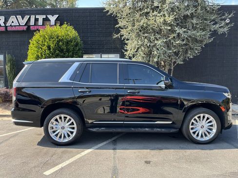 Used 2021 Cadillac Escalade Luxury image 19